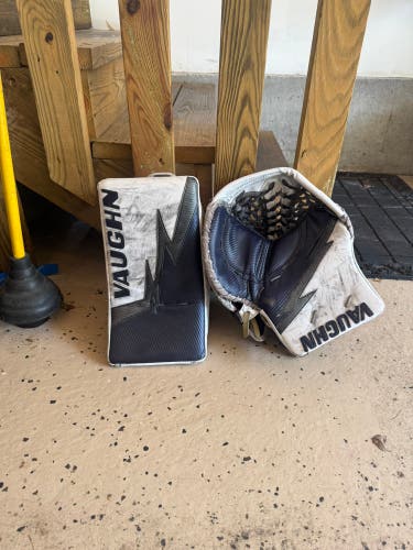 Vaughn VE8 Pro Carbon Full Right (Used)