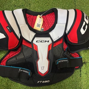 Senior Medium CCM JetSpeed FT680 Shoulder Pads (Used)