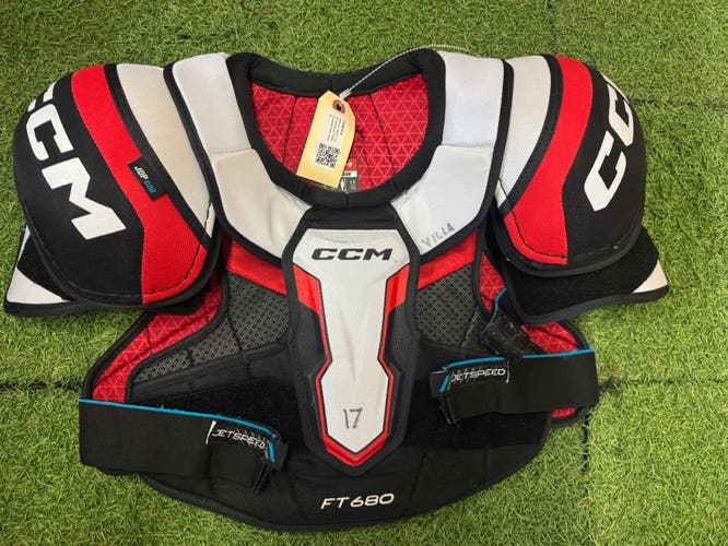 Senior Medium CCM JetSpeed FT680 Shoulder Pads (Used)