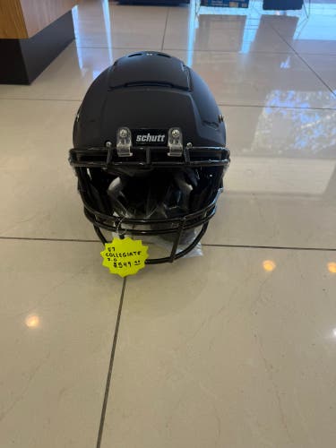 Brand New Matte Black Adult Large Schutt F7 2.0 Helmet (New)