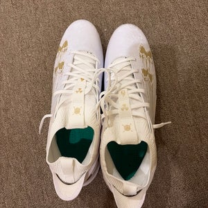 White Men's Size M 12.0 (W 13.0) Adult Under Armour Cleats (New)