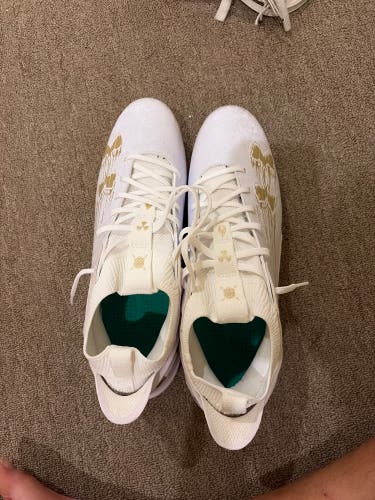 White Men's Size M 12.0 (W 13.0) Adult Under Armour Cleats (New)