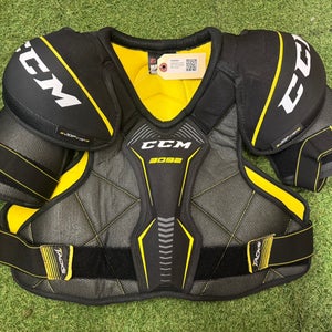 Senior Large CCM Tacks 3092 Shoulder Pads (Used)