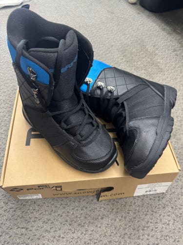 5Y (Big Kids / Youth) Five Forty Snowboard Boots (New)