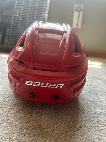 Small Bauer Re-Akt 150 Helmet (Used)