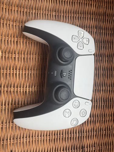 Used PS5 controller (for parts/repair)