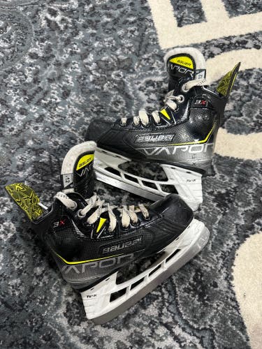 2021 Bauer Vapor 3X Hockey Skates Regular Width 12 (Used)
