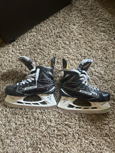 2016 Bauer Supreme S190 Hockey Skates Regular Width Size 4 (Used)