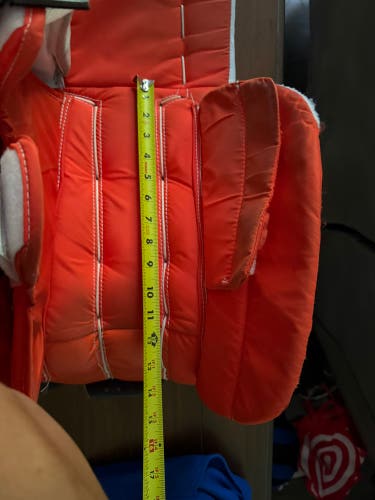 @Hsk39 Additional Measurement Pictures 31" True Catalyst PX3 Goalie Leg Pads (Used)