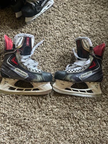 2014 Bauer Vapor APX2 Hockey Skates Size 6.5 (Used)