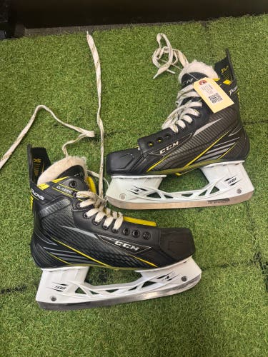 Senior CCM Tacks Classic Hockey Skates Regular Width 9.5 (Used)