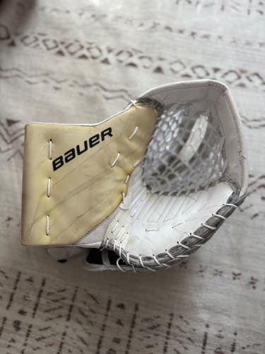 Bauer Shadow Goalie Glove