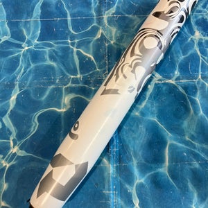 2023 DeMarini Whisper Composite Bat (-10) Composite 23 oz 33" (Used)