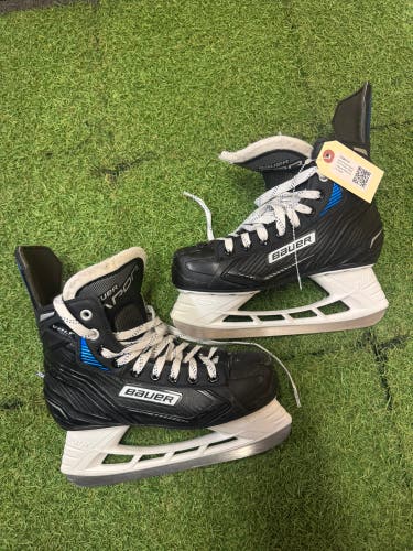 Senior Bauer Vapor VOLT Hockey Skates Regular Width Size 6 (Used)