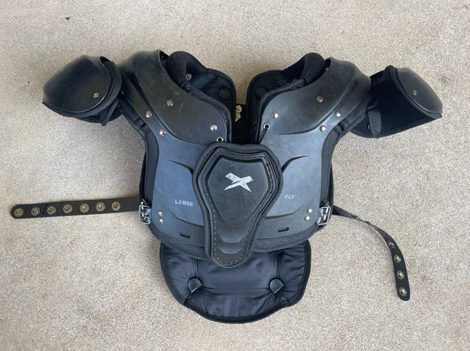 Large Youth Xenith Fly Shoulder Pads (Used)