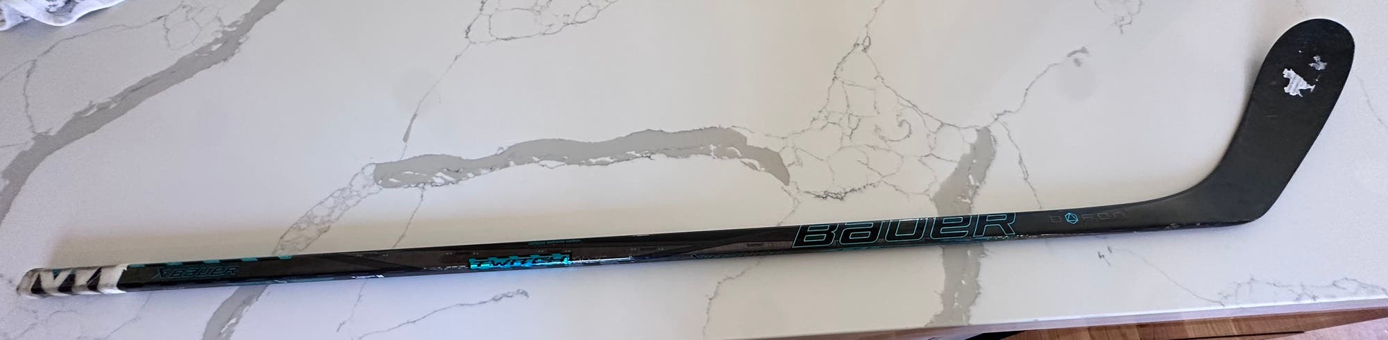 Intermediate Bauer Twitch Left Hand Hockey Stick P28 50 Flex Pro Stock (Used)