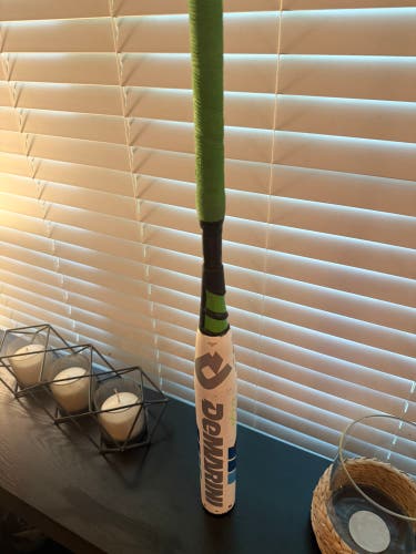 2016 DeMarini CF8 Composite Bat (-11) 18 oz 29" (Used)