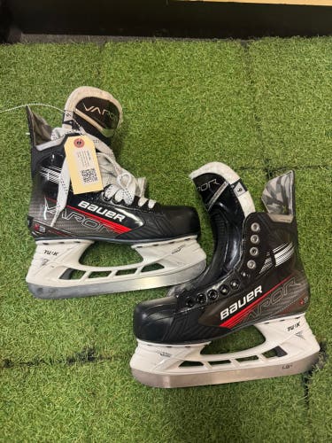 Senior Bauer Vapor X3 Hockey Skates Regular Width Size 6 (Used)