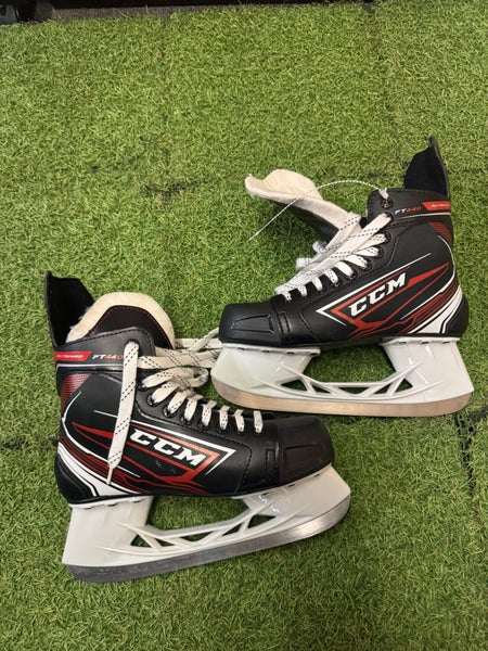 Senior CCM JetSpeed FT440 Hockey Skates Regular Width Size 6 (Used)