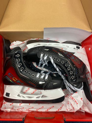 NEW 2025 CCM JetSpeed FT8 Pro Hockey Skates Regular Width 7D