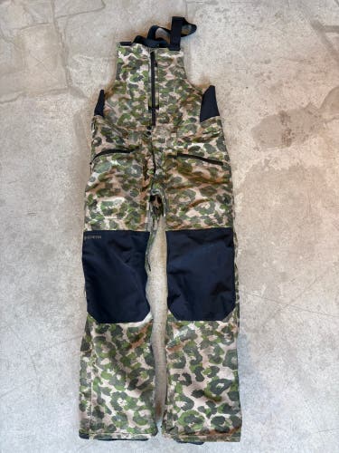 Men's Burton Reserve Gore-Tex Bib/Pants | Medium (Used)