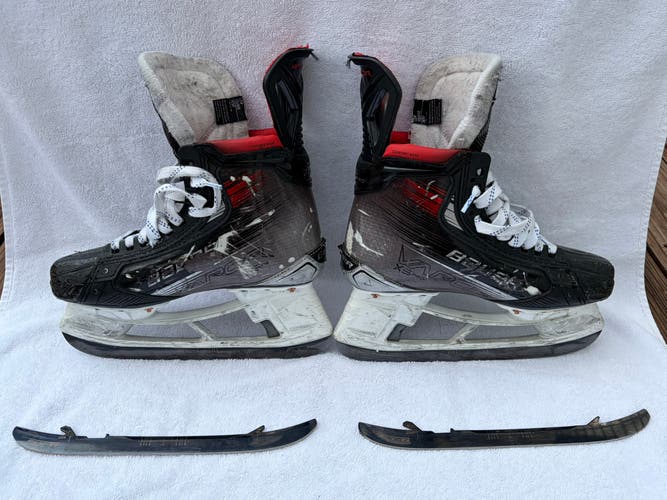 2023 Bauer Vapor X5 Pro Hockey Skates 6 (Used)