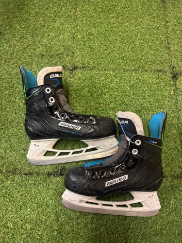 Youth Bauer XLP Hockey Skates Regular Width 13 (Used)