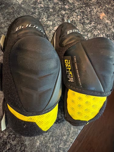 Junior Small Bauer Supreme Elbow Pads (Used)
