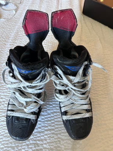 CCM JetSpeed XTra Hockey Skates Regular Width 9.5 (Used)