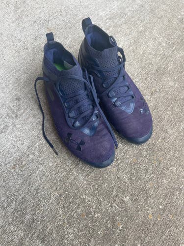 Unisex Size M 9.5 (W 10.5) Under Armour Spotlight MC Low Top (Used)