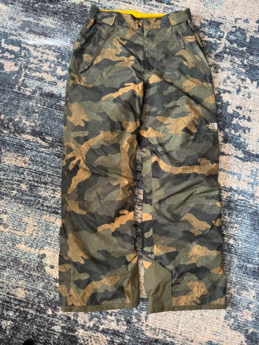 Used Camo Youth XL The North Face Pants