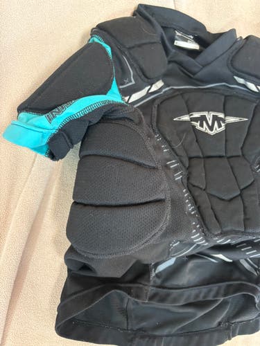 Medium Junior Mission Core inline Shoulder Pads (Used)