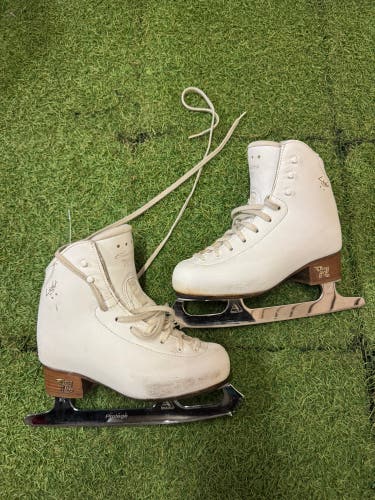 Risport Electra Light Figure Skates Junior 3 (Used)
