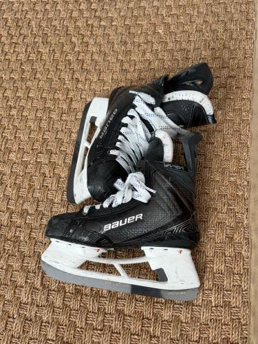 Black/Gray 2025 Bauer Vapor Flylite Hockey Skates 7.5 (New)