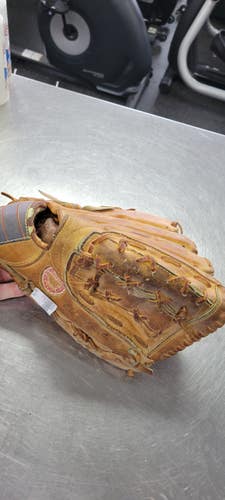 Used Mizuno 12 BB/SB Glove RH Throw None 12" 11497-C000159920