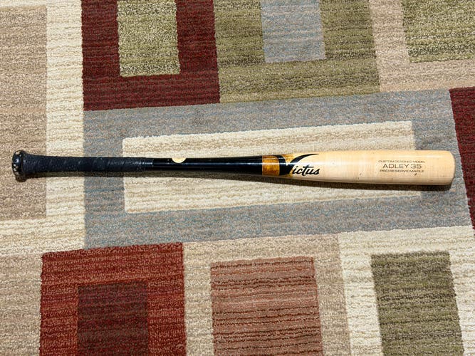 2024 Victus Adley35 Pro Reserve Maple Bat 31" (Used)