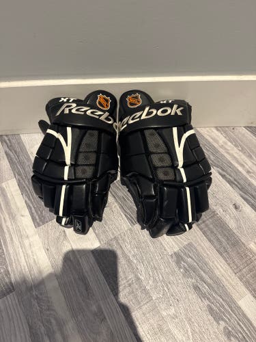 Reebok XTK Gloves 14" (Used)