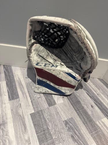 Jonathan Bernier CCM EFlex 3 Regular Pro Stock Glove (Used)