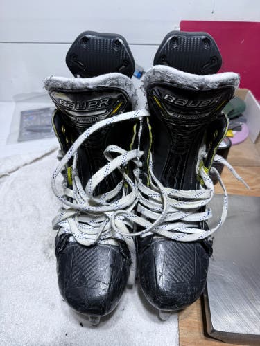 Black 2024 Bauer Supreme M50 Pro Hockey Skates Regular Width 7.5 (Used)