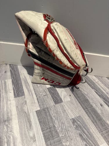 CCM Premier R1.9 Regular Glove (Used)