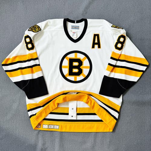 Vintage MiC Boston Bruins CCM/Maska Center Ice Cam Neely Hockey Jersey -Size 52
