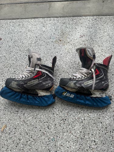2014 Bauer Vapor APX2 Hockey Skates Regular Width 10.5 (Used)