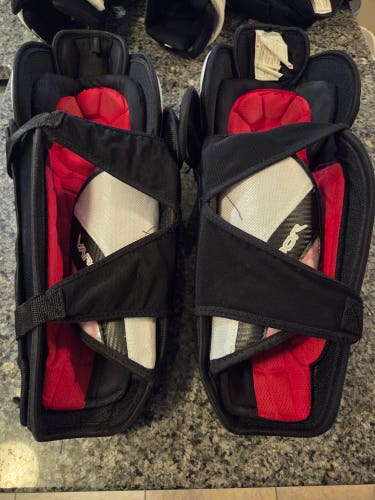 Senior Bauer Vapor APX 15" Shin Pads (Used)