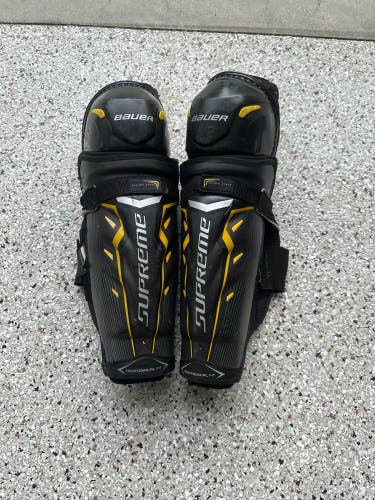 Senior Bauer Supreme TotalOne NXG 15" Shin Pads (Used)