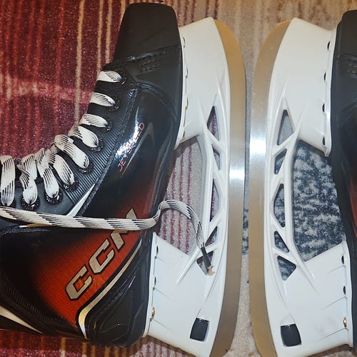 CCM JetSpeed FT870 Hockey Skates Regular Width Pro Stock 8 (Used)