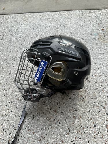 Medium Bauer Re-Akt Helmet (Used)