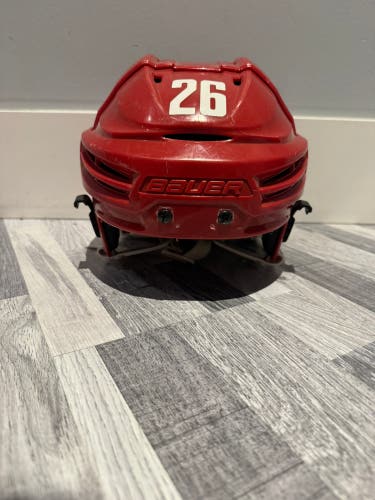 Medium Red Bauer Re-Akt 100 Helmet (Used)
