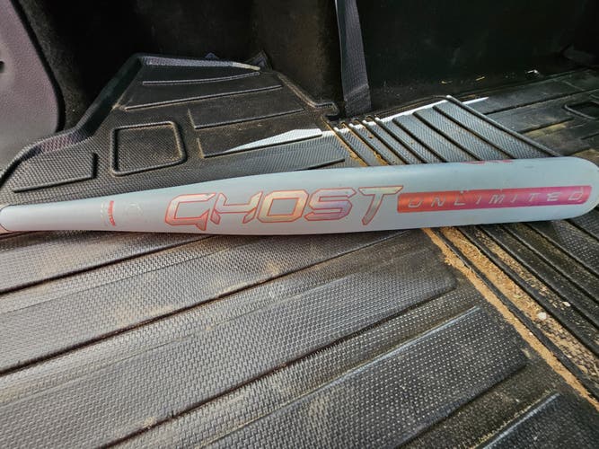 Easton Ghost Unlimited Composite Bat (-11) 19 oz 30" (Used)
