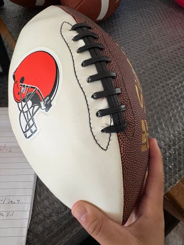 Football (New) Cleveland Browns signature football