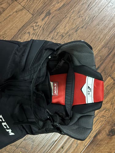 Junior Small CCM E2.5 Hockey Goalie Pants (Used)